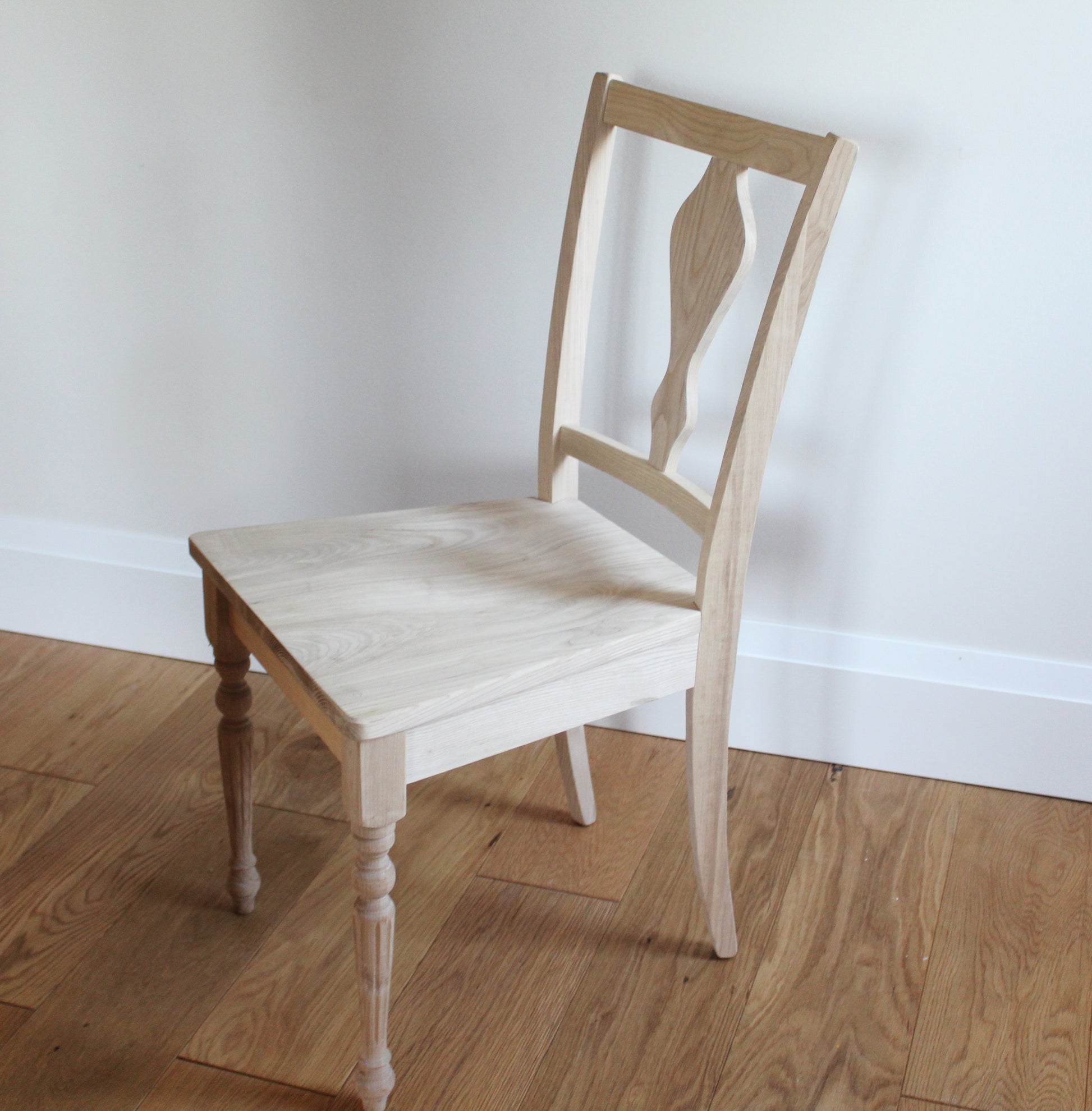 French cottage style chair, made out of solid Canadian hardwood Ash with round flouted front legs, solid seat and back.  size W=20" (50cm) D=18" (45cm) H=34" (85cm)  available in 2 colour variation   product shipped in pairs